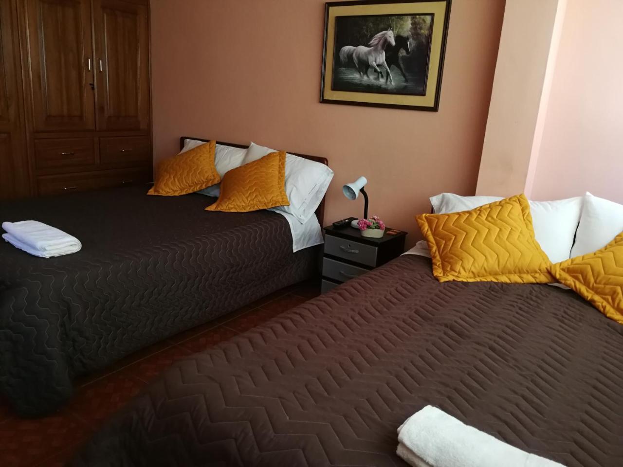 Chapelet Hostal Tababela Exterior foto